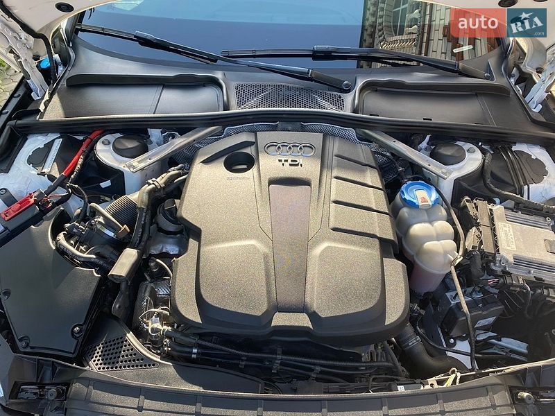 Універсал Audi A4 2018 в Ямполі