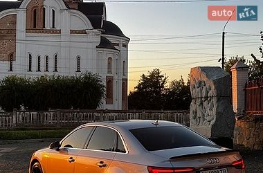 Седан Audi A4 2016 в Киеве