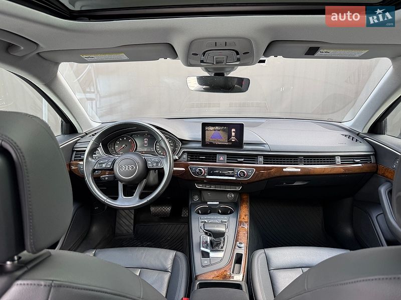Седан Audi A4 2019 в Львове