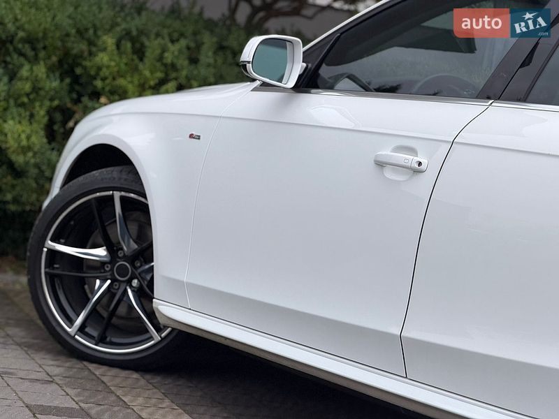 Седан Audi A4 2014 в Стрые