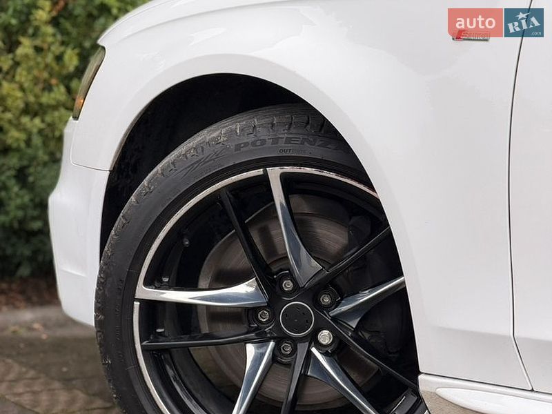 Седан Audi A4 2014 в Стрые
