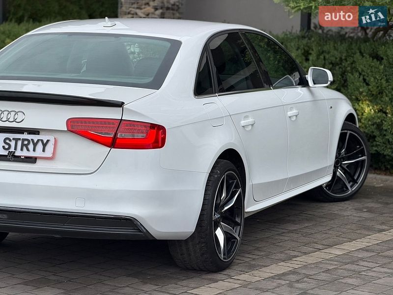 Седан Audi A4 2014 в Стрые