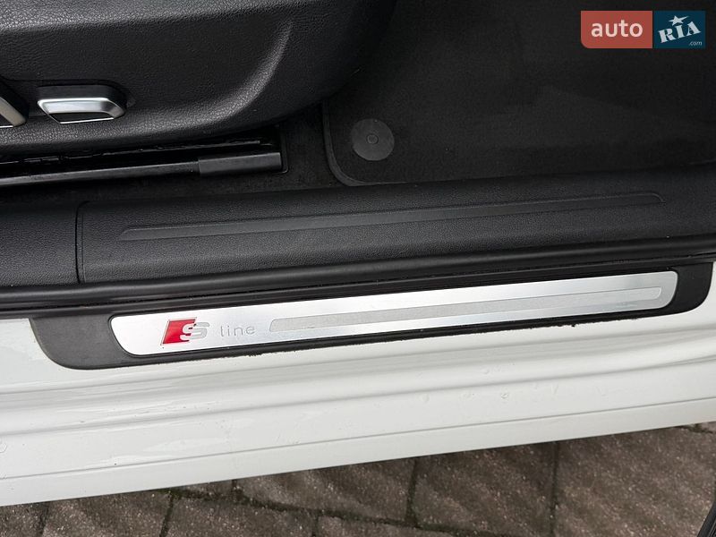 Седан Audi A4 2014 в Стрые
