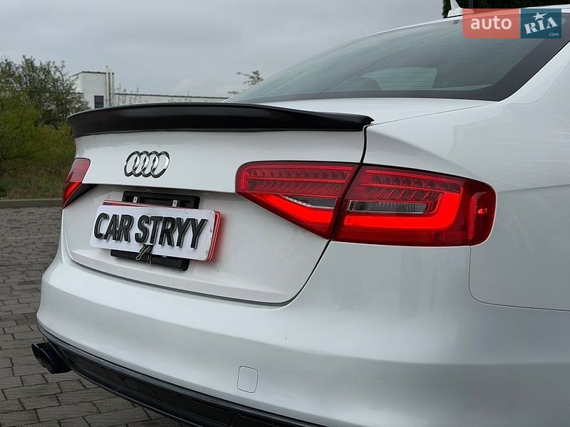 Седан Audi A4 2014 в Стрые