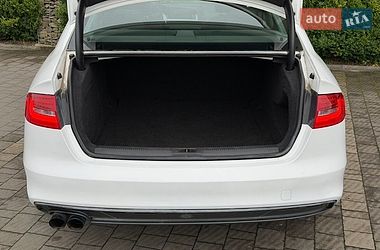 Седан Audi A4 2014 в Стрые