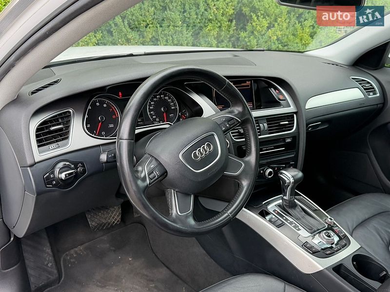 Седан Audi A4 2014 в Стрые