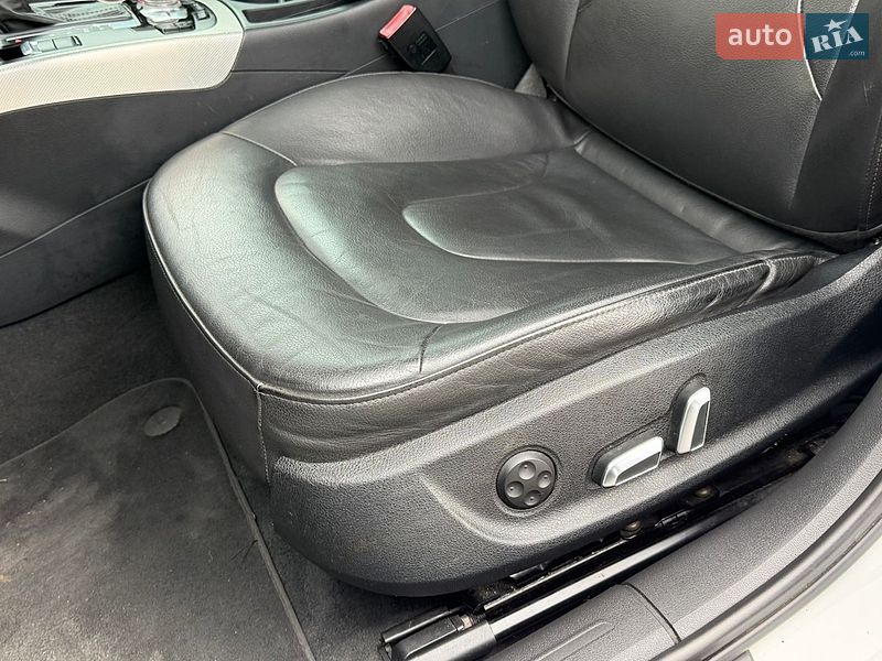 Седан Audi A4 2014 в Стрые