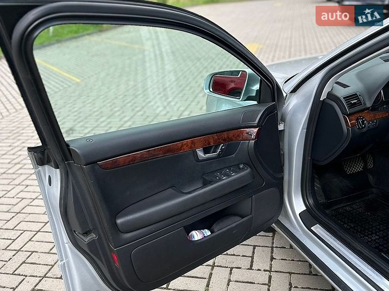 Седан Audi A4 2006 в Дрогобыче