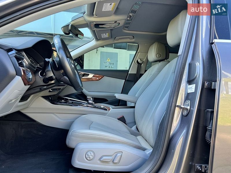Седан Audi A4 2020 в Киеве