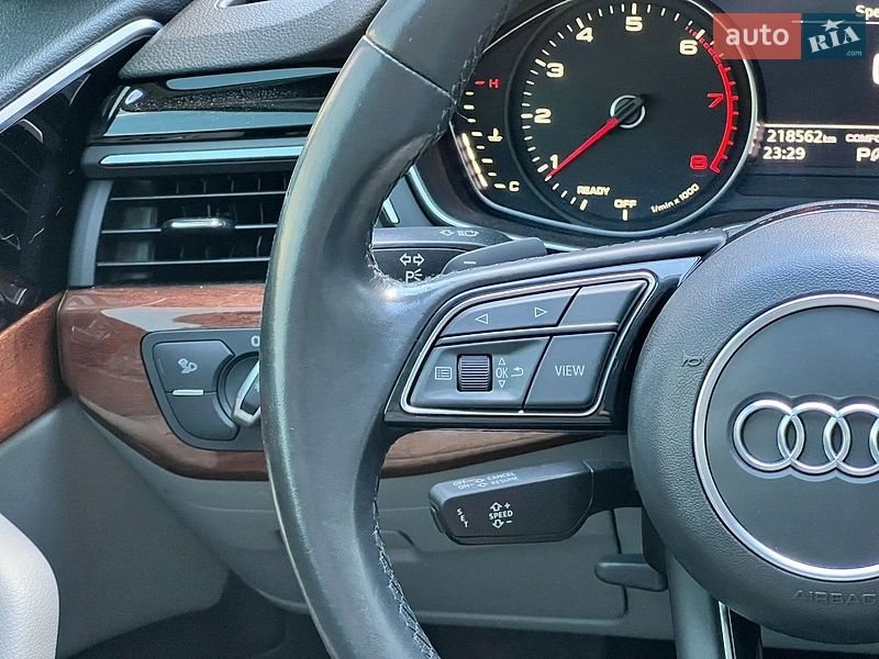 Седан Audi A4 2020 в Киеве
