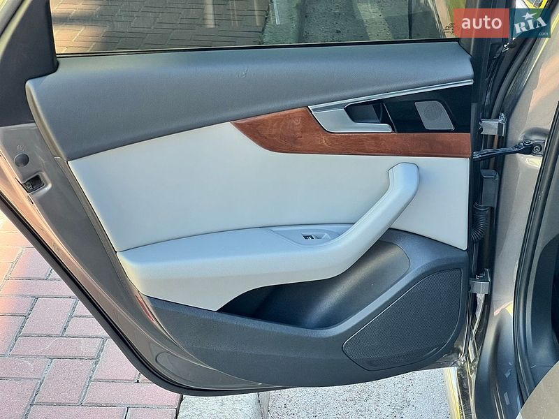 Седан Audi A4 2020 в Киеве