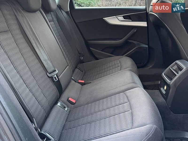 Універсал Audi A4 2016 в Дрогобичі