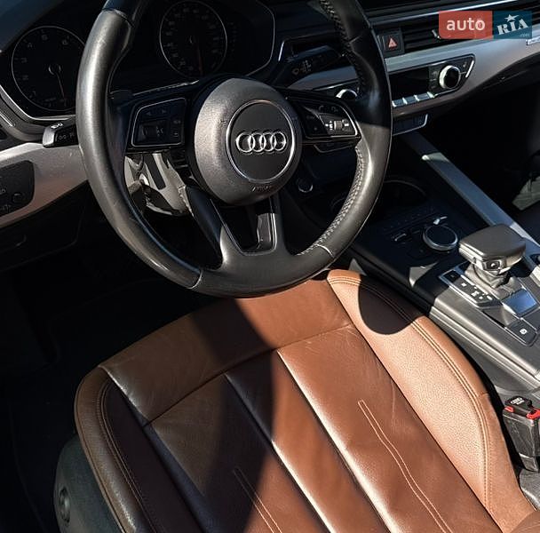 Седан Audi A4 2016 в Умані