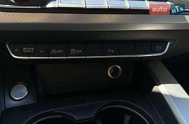 Седан Audi A4 2016 в Умані