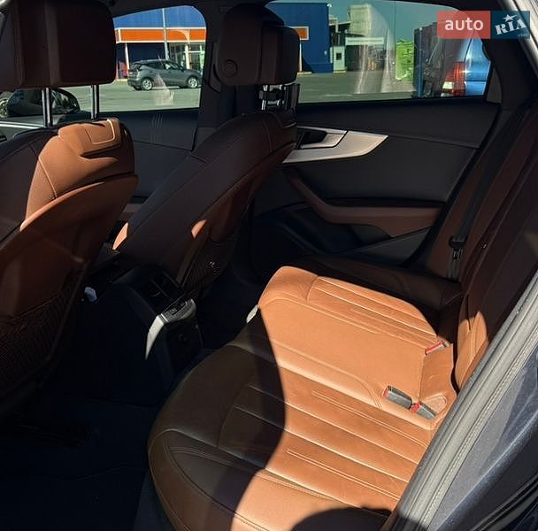 Седан Audi A4 2016 в Умані