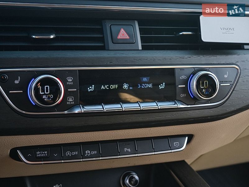 Седан Audi A4 2018 в Львові