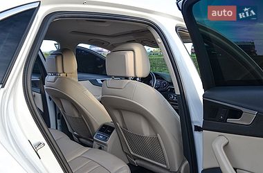 Седан Audi A4 2018 в Львові