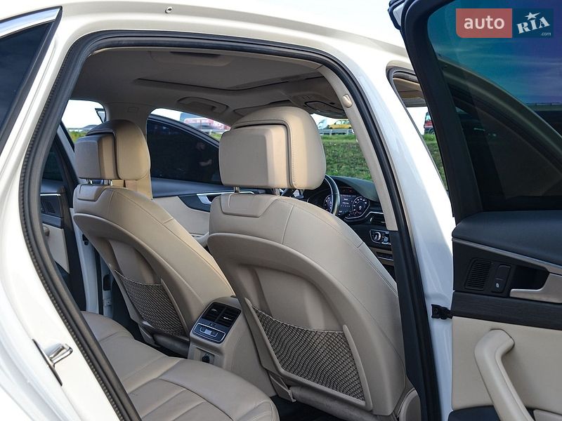 Седан Audi A4 2018 в Львові