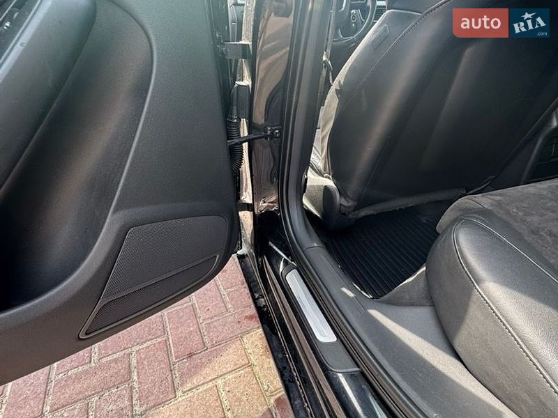 Седан Audi A4 2009 в Ровно