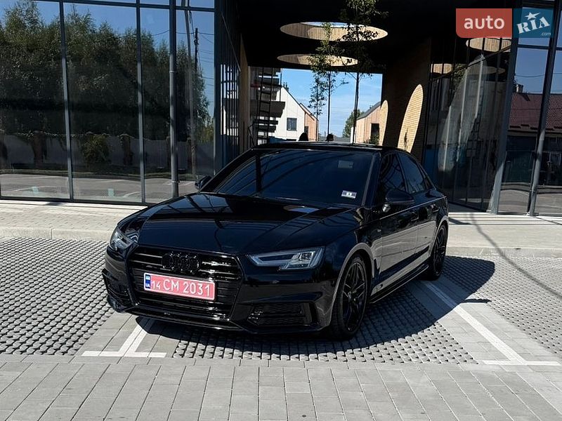 Седан Audi A4 2016 в Самборі