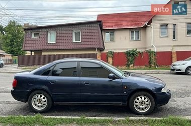 Седан Audi A4 1997 в Виннице