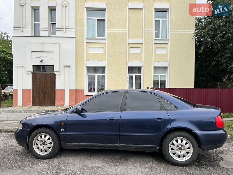 Седан Audi A4 1997 в Виннице