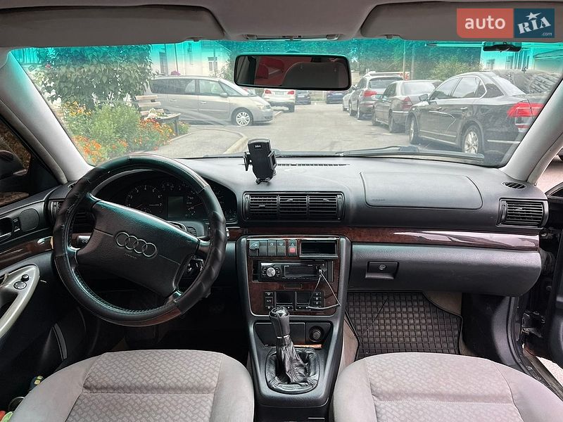 Седан Audi A4 1997 в Виннице