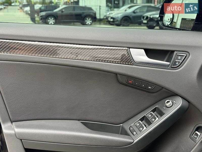 Седан Audi A4 2014 в Львові
