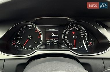 Седан Audi A4 2014 в Львові