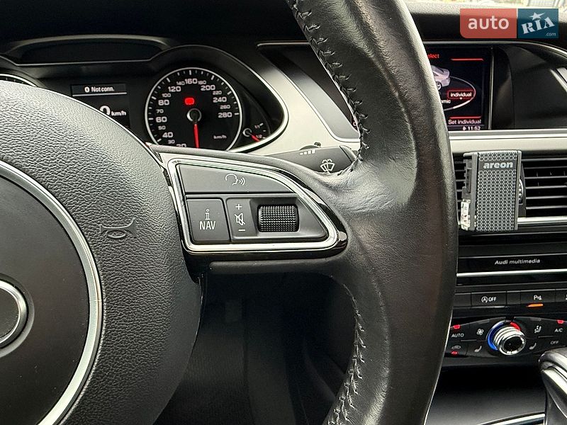 Седан Audi A4 2014 в Львові
