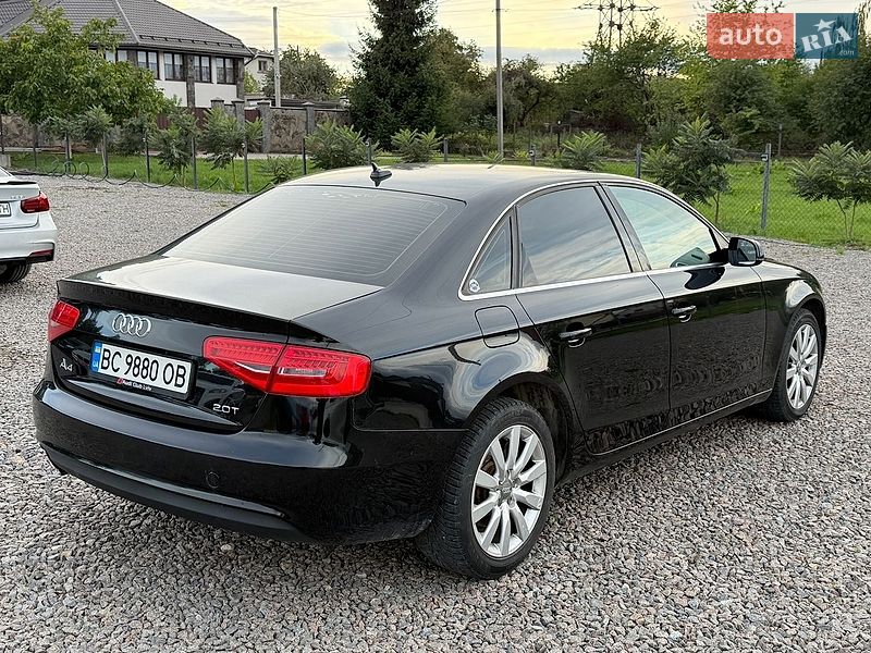 Седан Audi A4 2013 в Львові