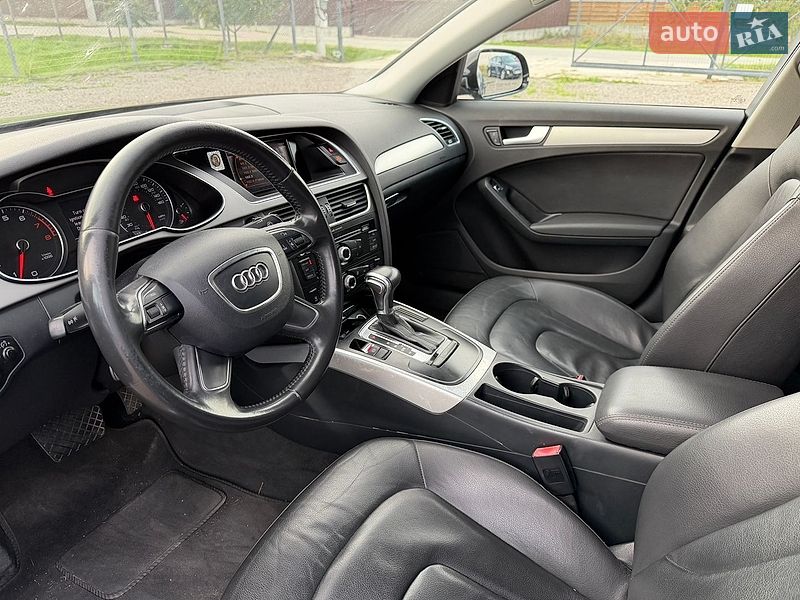 Седан Audi A4 2013 в Львові