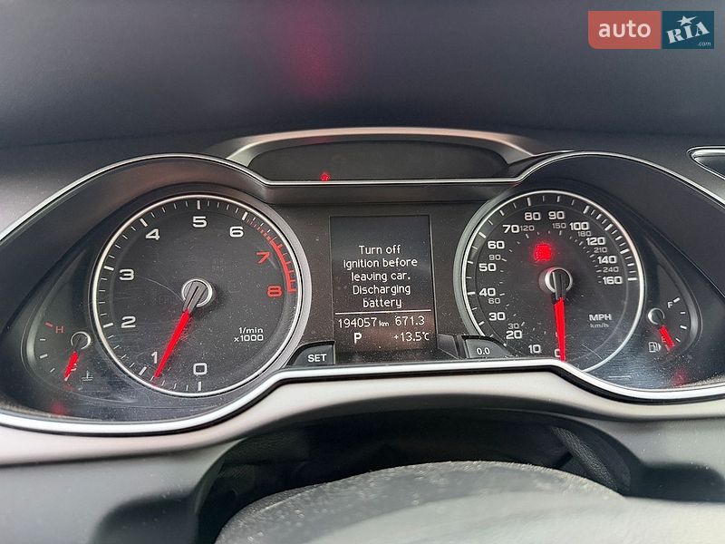 Седан Audi A4 2013 в Львові