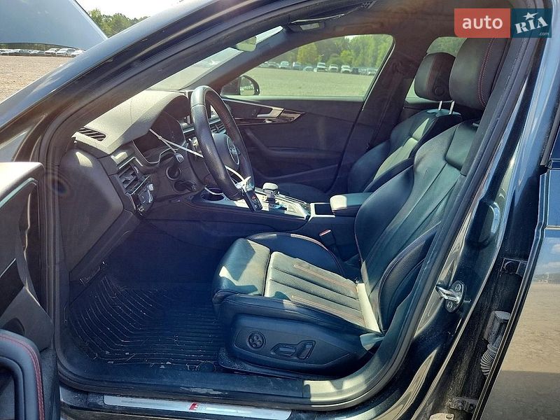 Седан Audi A4 2019 в Івано-Франківську