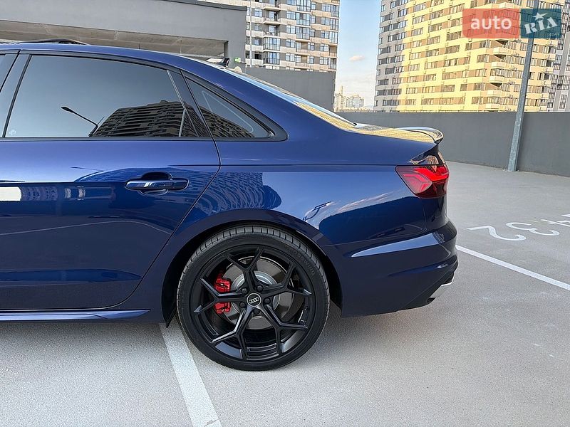 Седан Audi A4 2021 в Києві