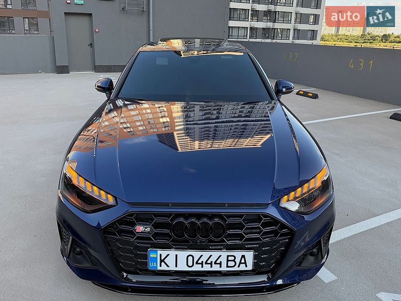 Седан Audi A4 2021 в Києві