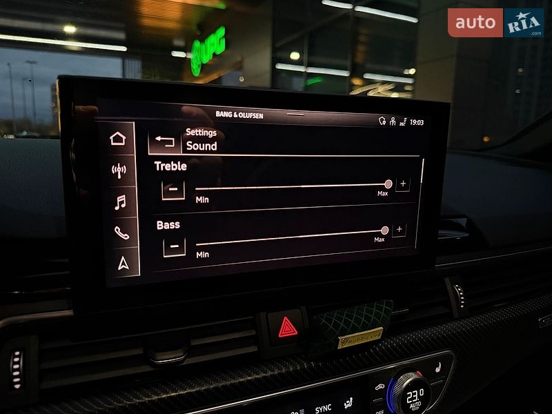 Седан Audi A4 2021 в Києві