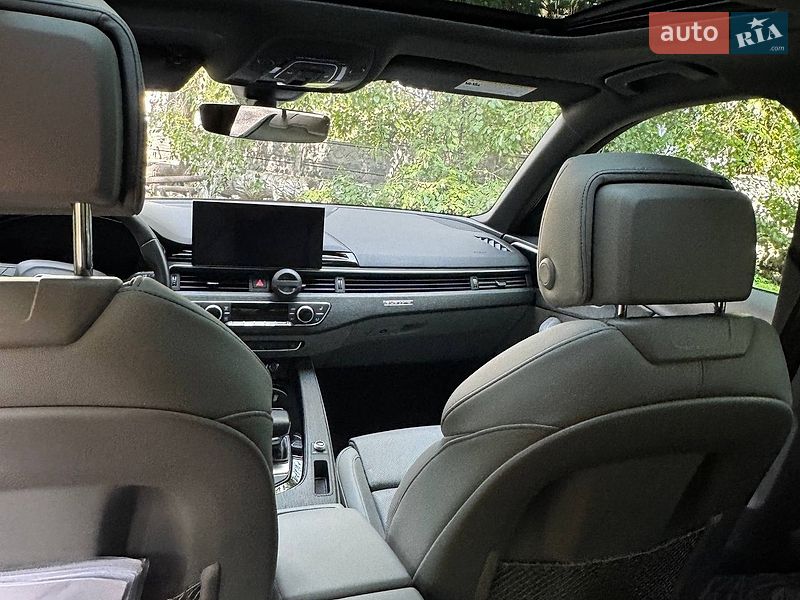 Седан Audi A4 2021 в Каменском