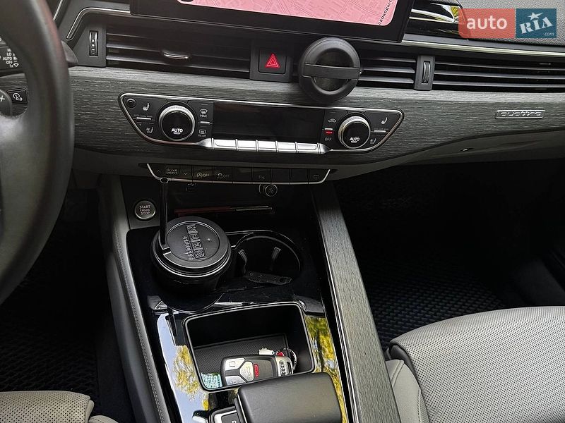 Седан Audi A4 2021 в Каменском
