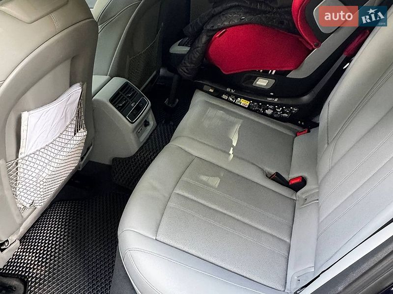 Седан Audi A4 2021 в Каменском