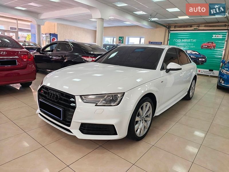 Седан Audi A4 2018 в Кропивницком