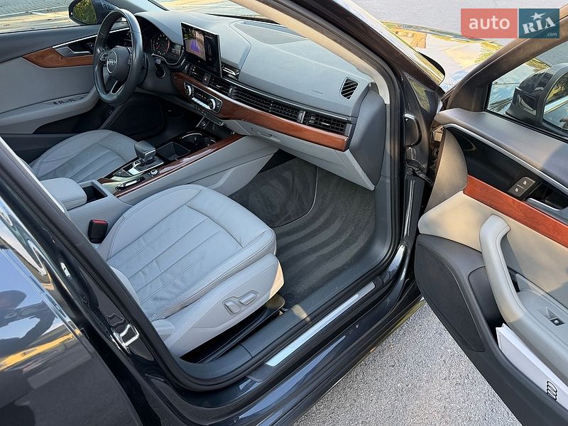 Седан Audi A4 2020 в Львові