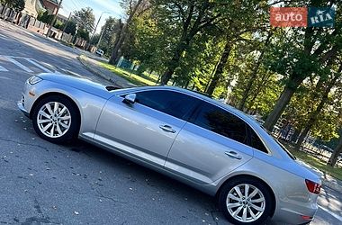 Седан Audi A4 2016 в Виннице
