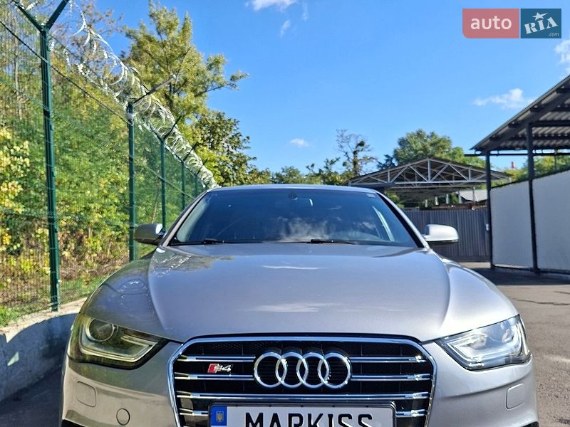 Седан Audi A4 2015 в Києві фото Седан Audi A4 2015 в Києві