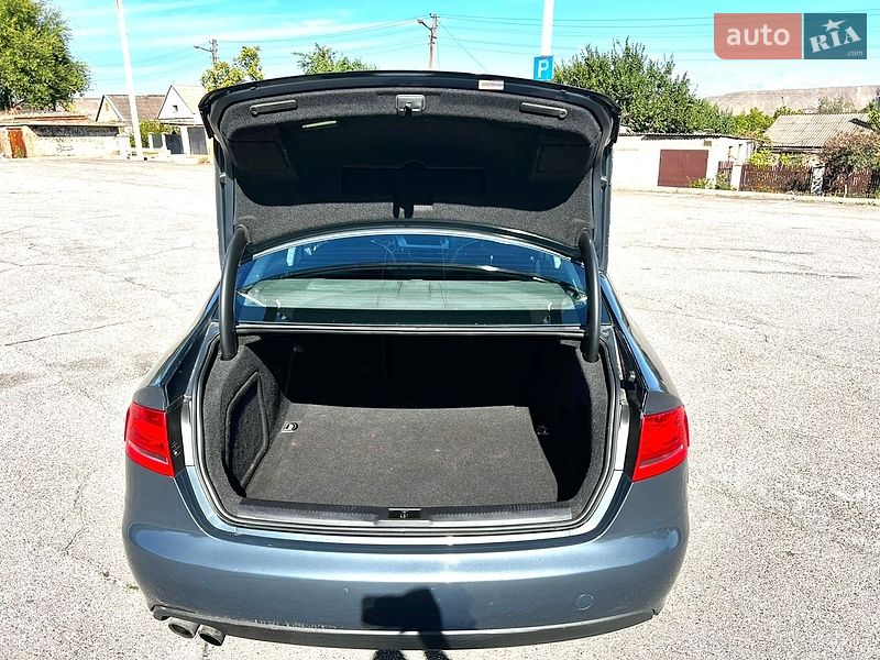Седан Audi A4 2009 в Запоріжжі
