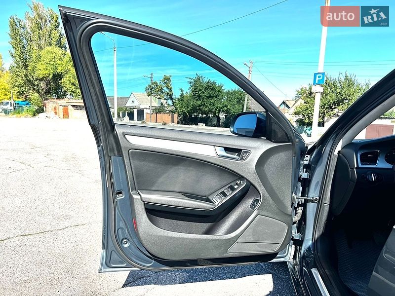 Седан Audi A4 2009 в Запоріжжі