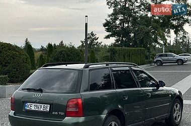 Універсал Audi A4 2000 в Дніпрі