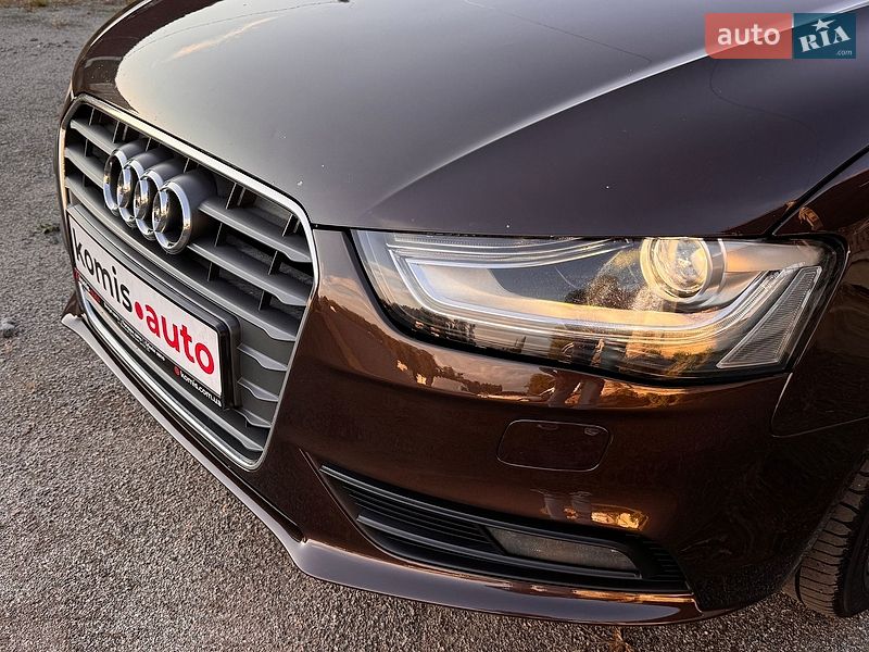 Седан Audi A4 2012 в Вінниці