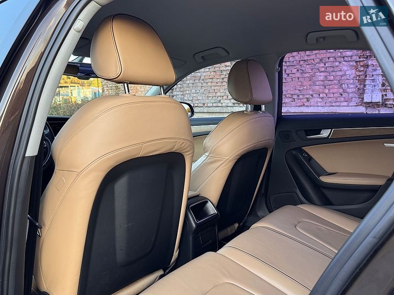 Седан Audi A4 2012 в Вінниці