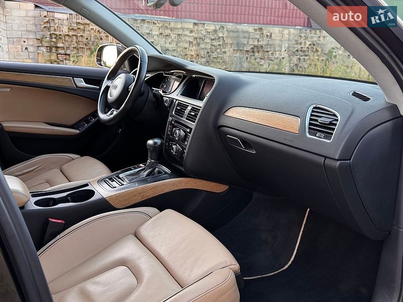 Седан Audi A4 2012 в Вінниці